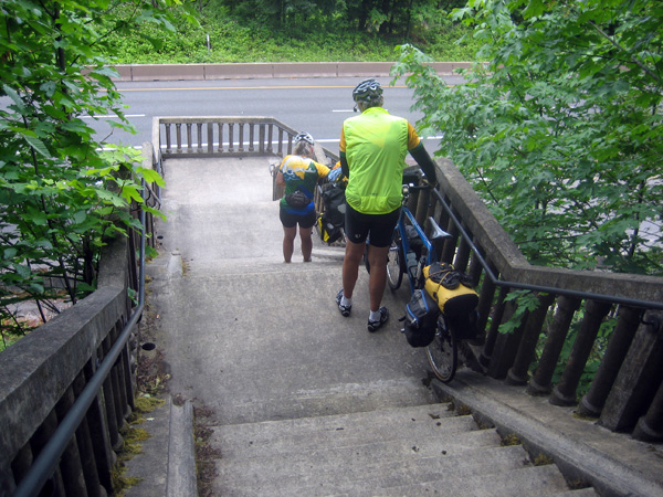 Negotiating steps with loaded bicycles