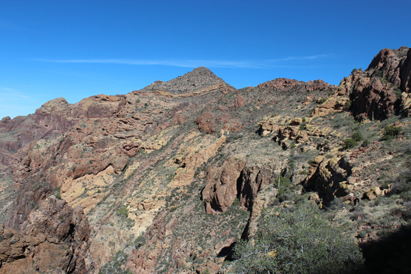 Looking across the ledge leading towards the false summit "Point 4620"