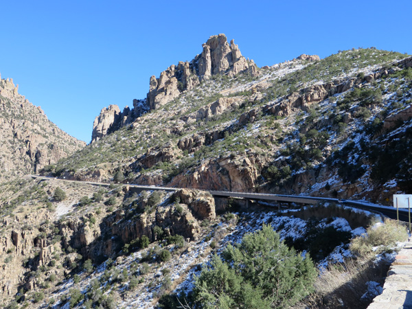 The highway climbs above the Seven Cataracts Vista