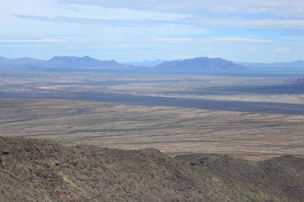 Ben Nevis Mountain on the left and South Mountain on the right from the Mesquite Mountains highpoint