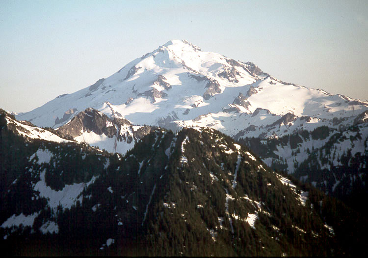Glacier Peak from Itswoot Ridge