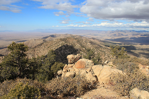 Looking north along the crest of the Peacock Mountains from the Peacock Peak summit