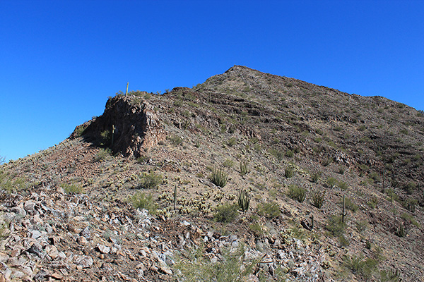 On the upper ridge I detoured to the right of the cliff face then regained the crest