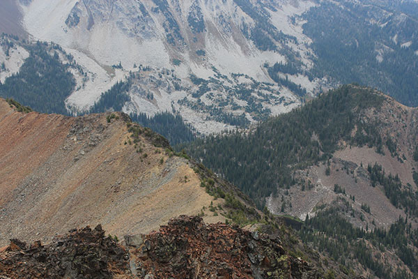 Looking down onto the SE Ridge from the Krag Peak summit as light rain begins