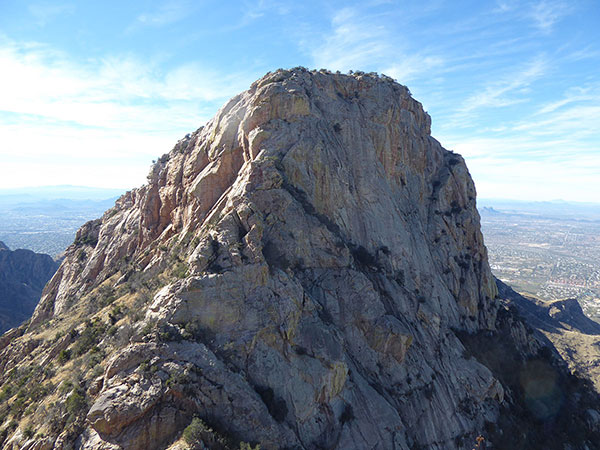 Table Mountain rises immediately above Table Tooth to the southwest.