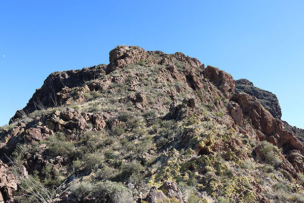 The NW Ridge from the upper saddle, with the summit high above to the right