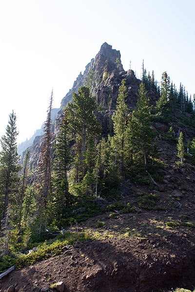 The North Ridge rises steeply south from the Murray Saddle