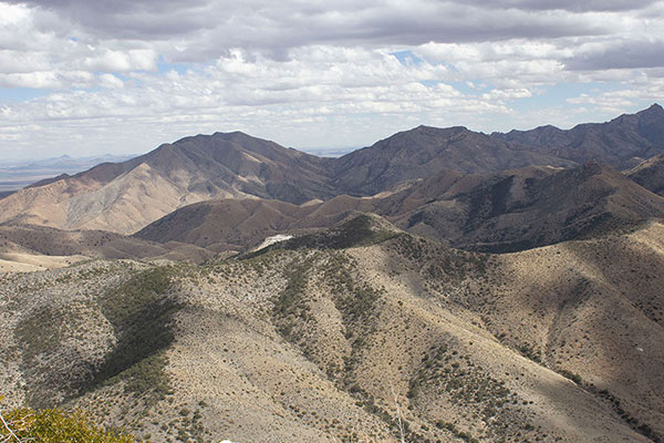 Wood Mountain (L) and Rough Mountain (R) to the east from Bowie Mountain